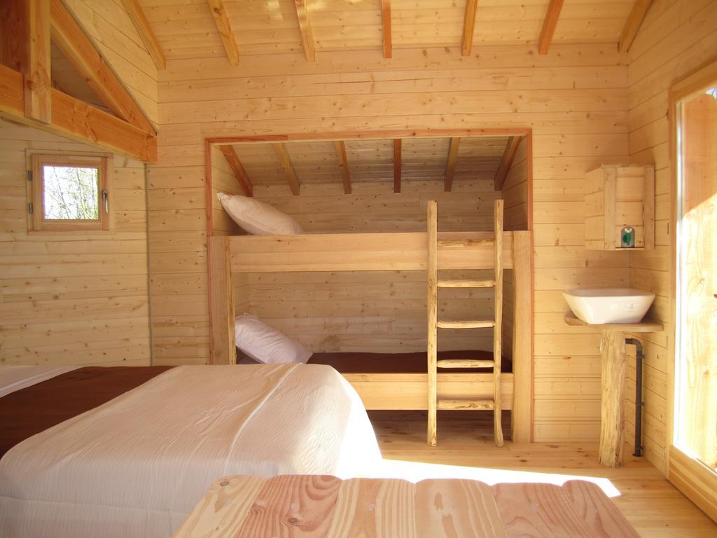 Douzains Cabanes Flottantes Du Lac De Pelisse酒店 客房 照片